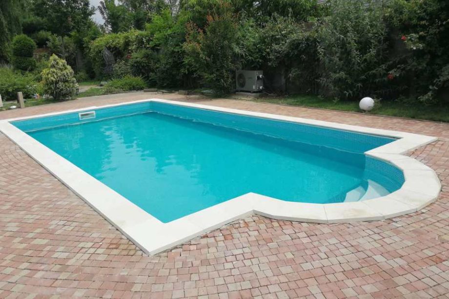 Servicii de placare piscine